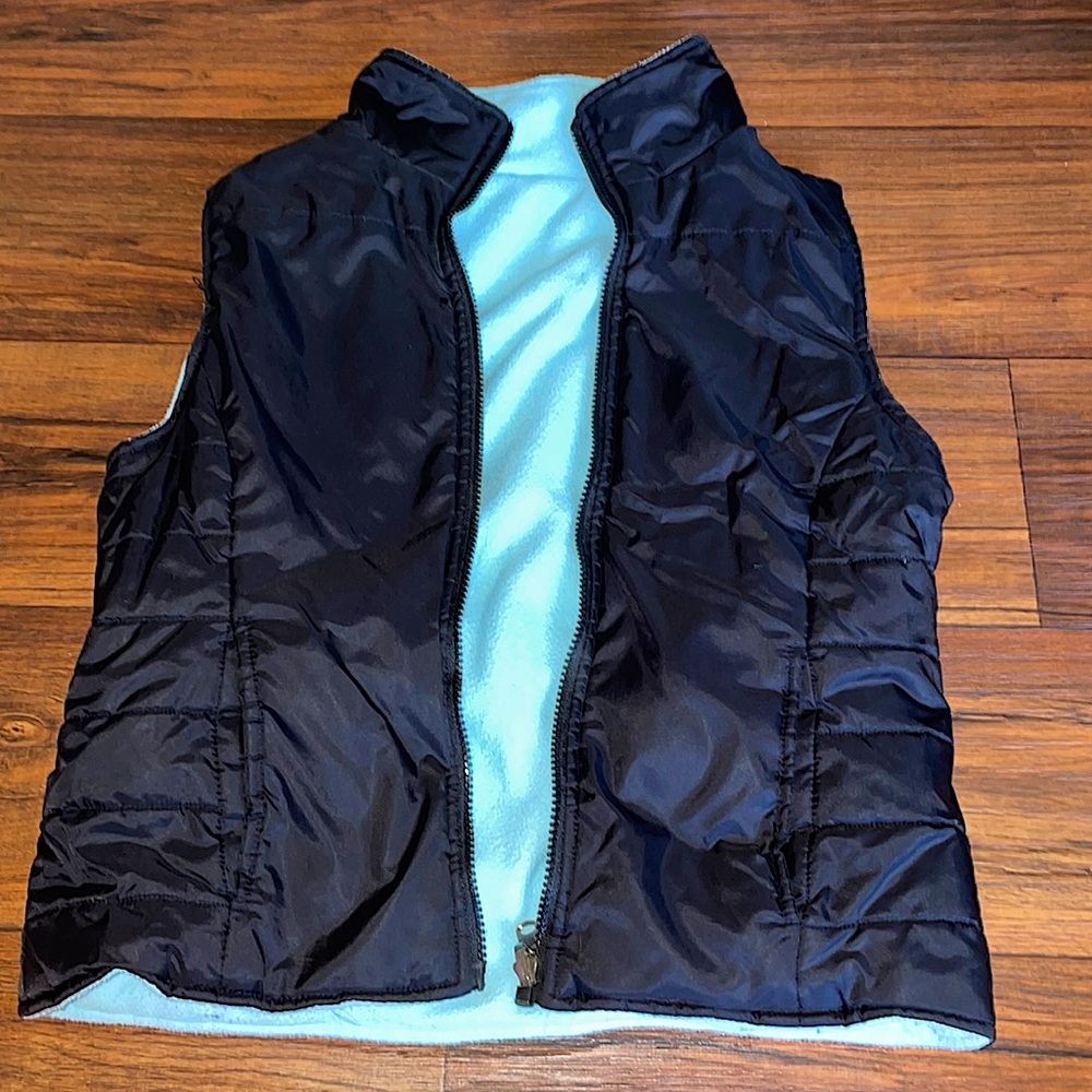 Black & Blue puffer vest🦋 (reversible)
